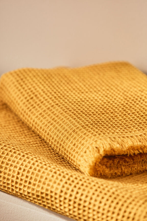 Calma House Marte mustard bath sheet printed