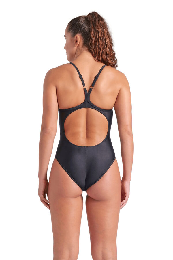 Arena Ba&ntilde;ador deportivo gris