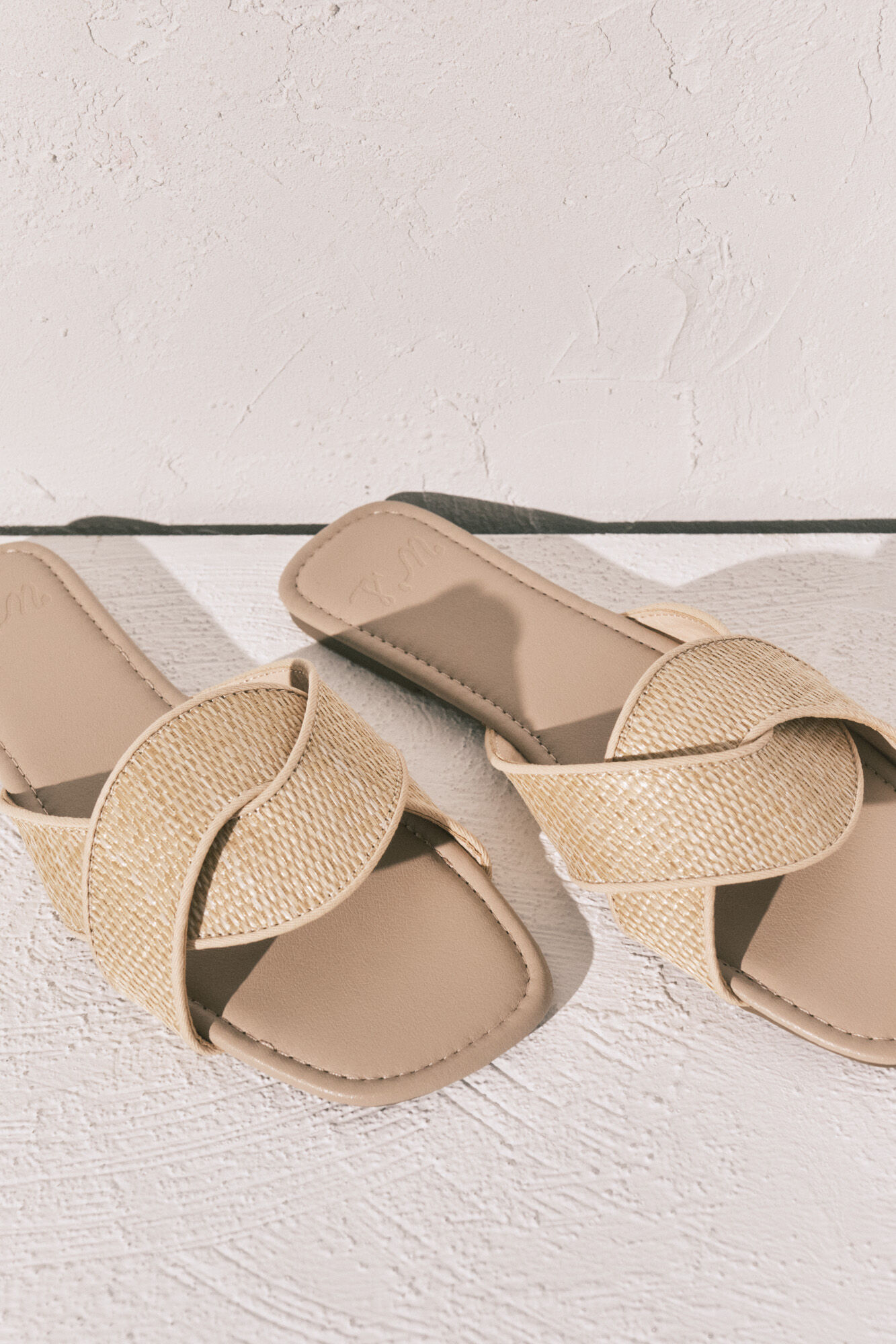 Women'secret Beige raffia mule sandals