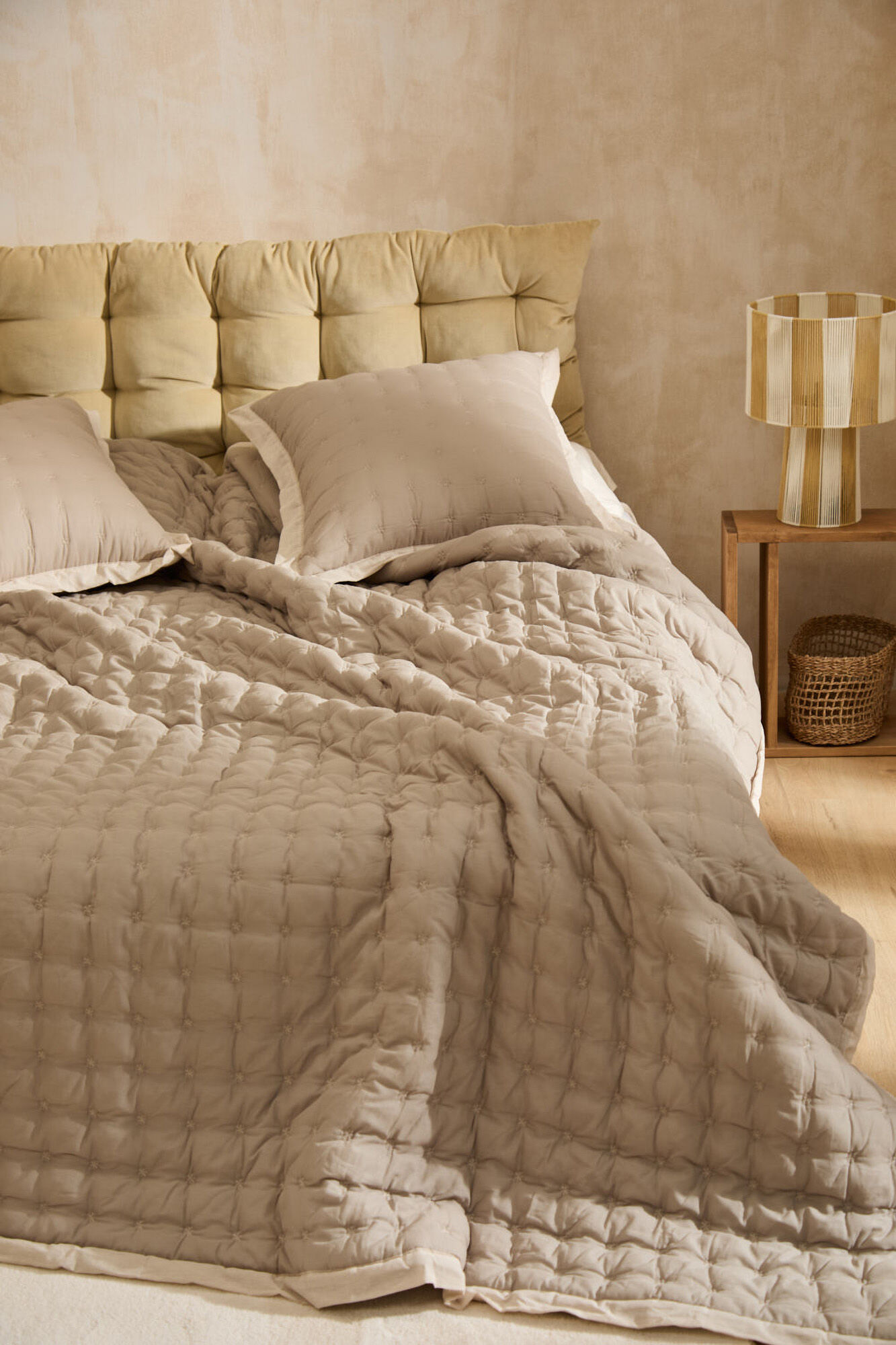 Calma House Beige Steppdecke Nimes