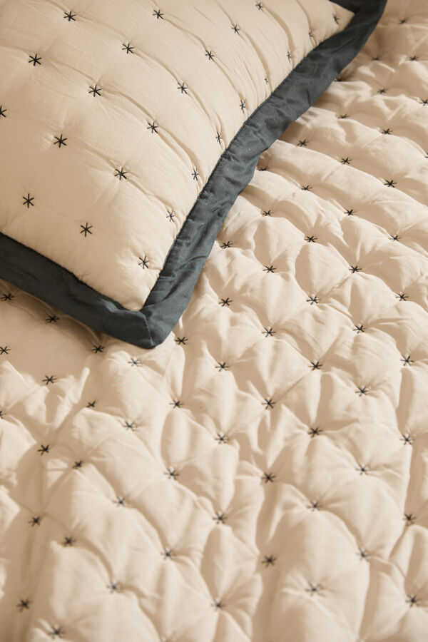 Calma House Steppdecke Nimes in Ecru mit Print