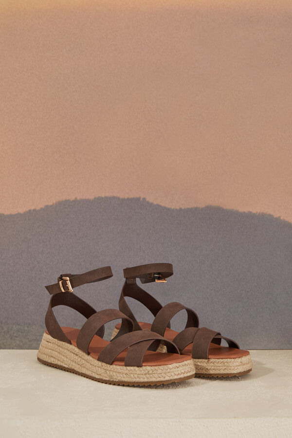 Womensecret Smeđe sandale s platformom od špage Smeđa