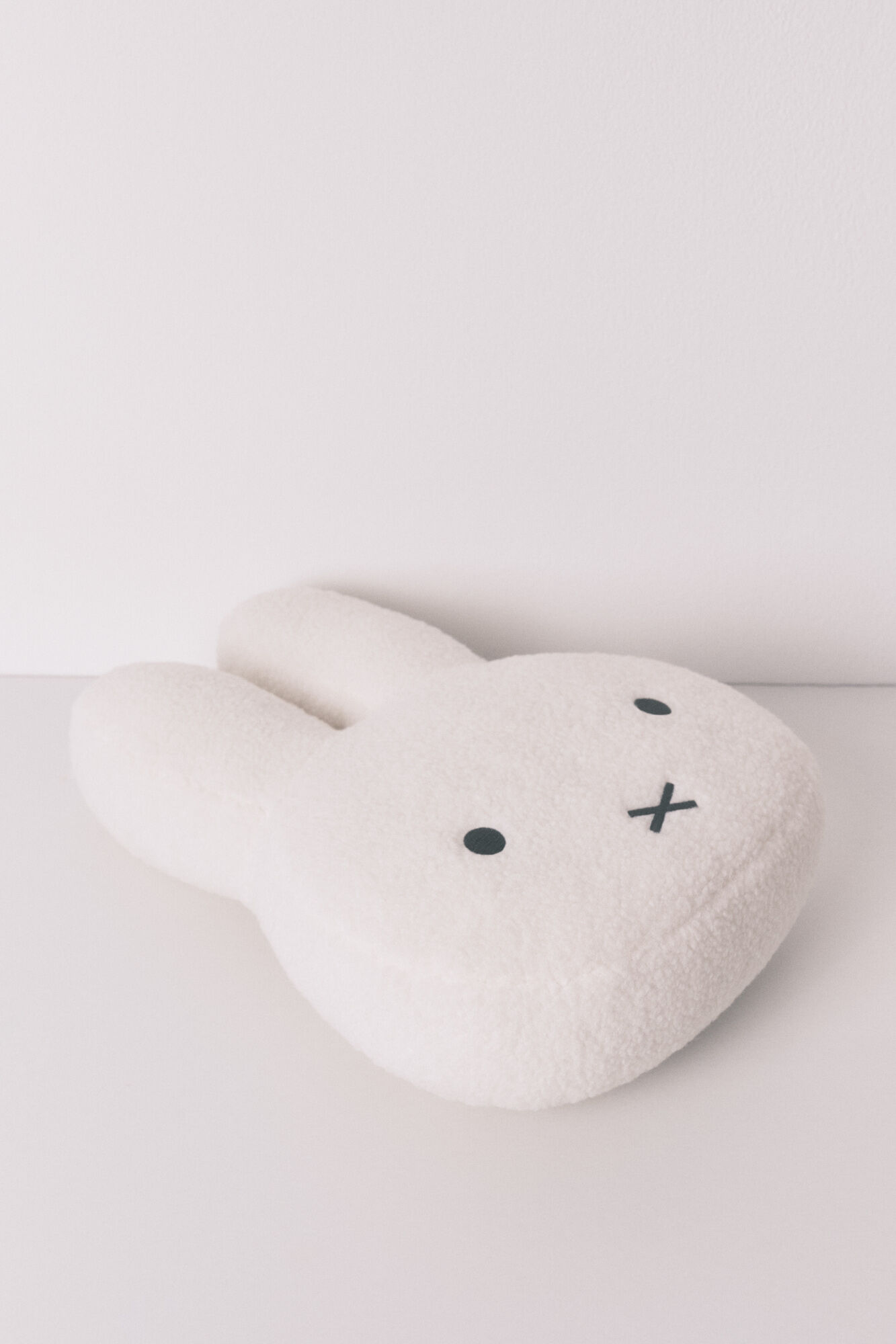 Miffy 3D Faux shearling Cushion | Other accessories | WomenSecret