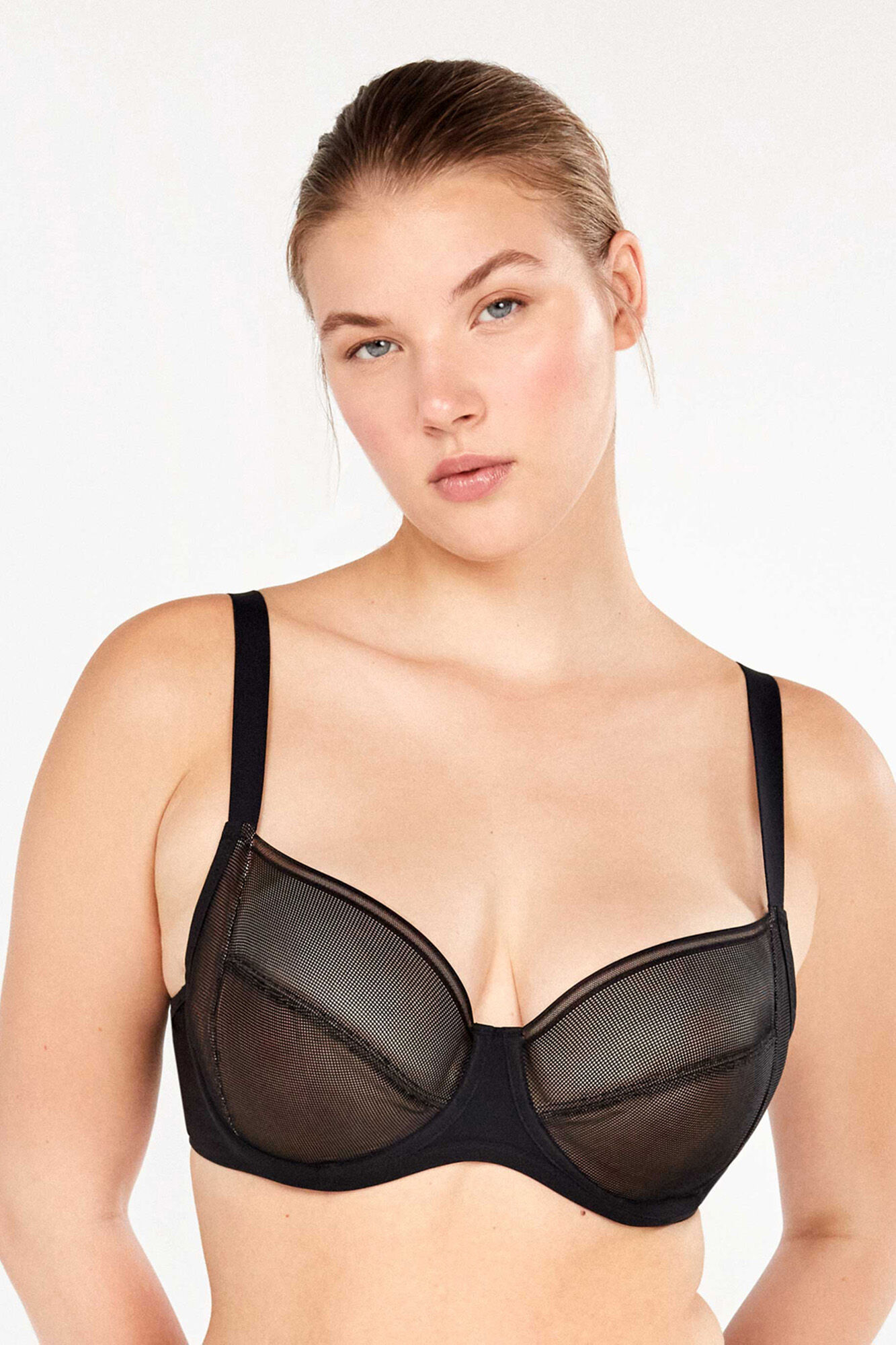 Gisela Sujetador moldeador push-up capacidad"Let's break down the components:- **Sujetador**: From glossary, "BH"