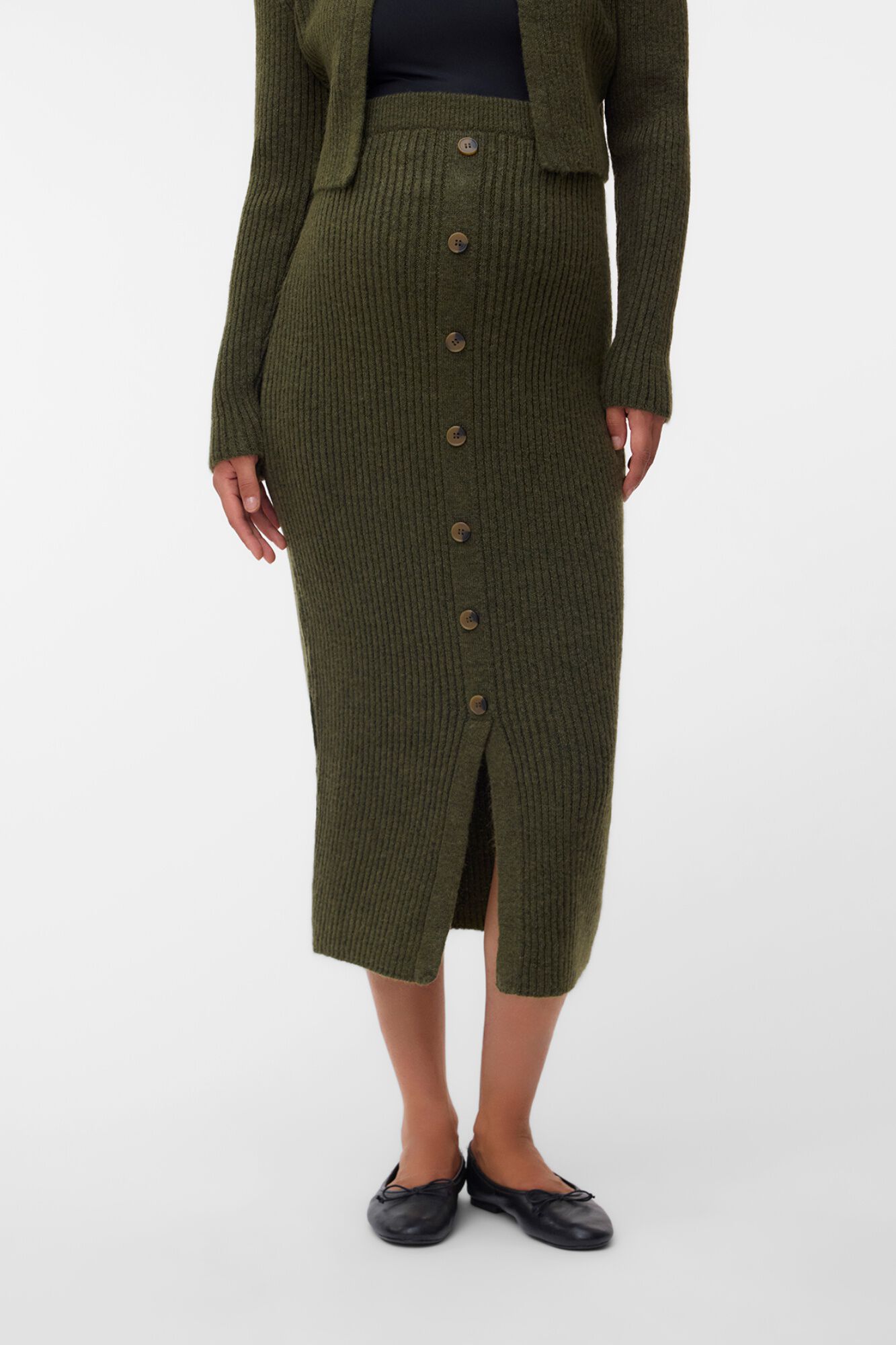 Mamalicious Maternity knit skirt with buttons