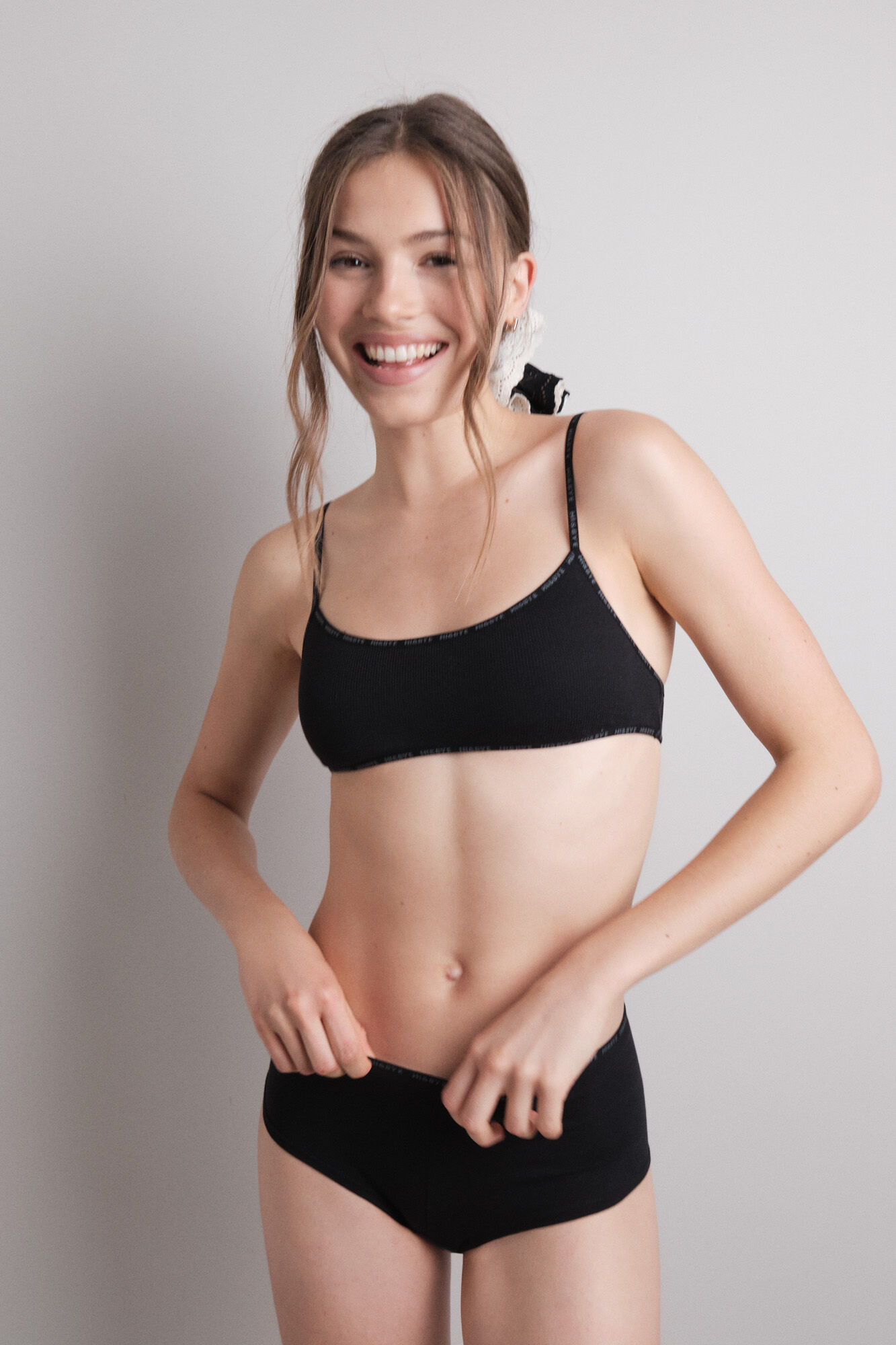 HI&BYE Sujetador top algod&oacute;n copas extra&iacute;bles negro