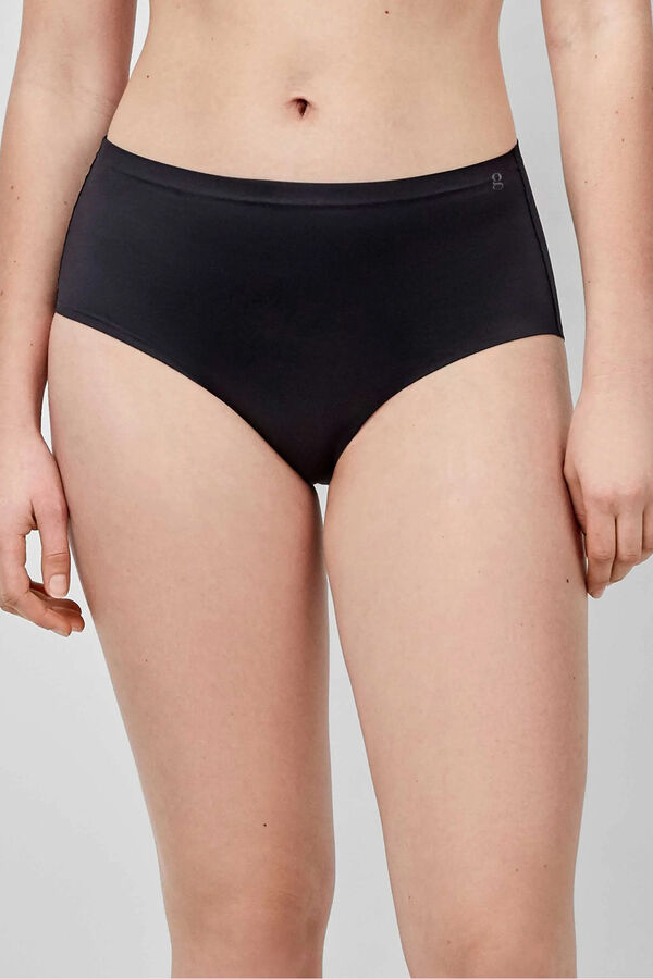 Gisela Braga alta negro