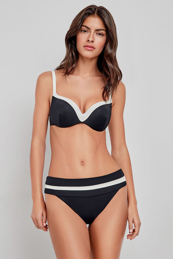 Gisela Two-tone bikini top with black contrasting edges Crna