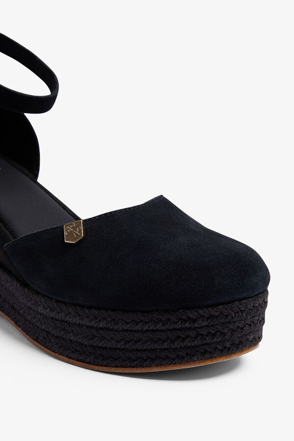 Popa Black Cantalar low wedge sandal black