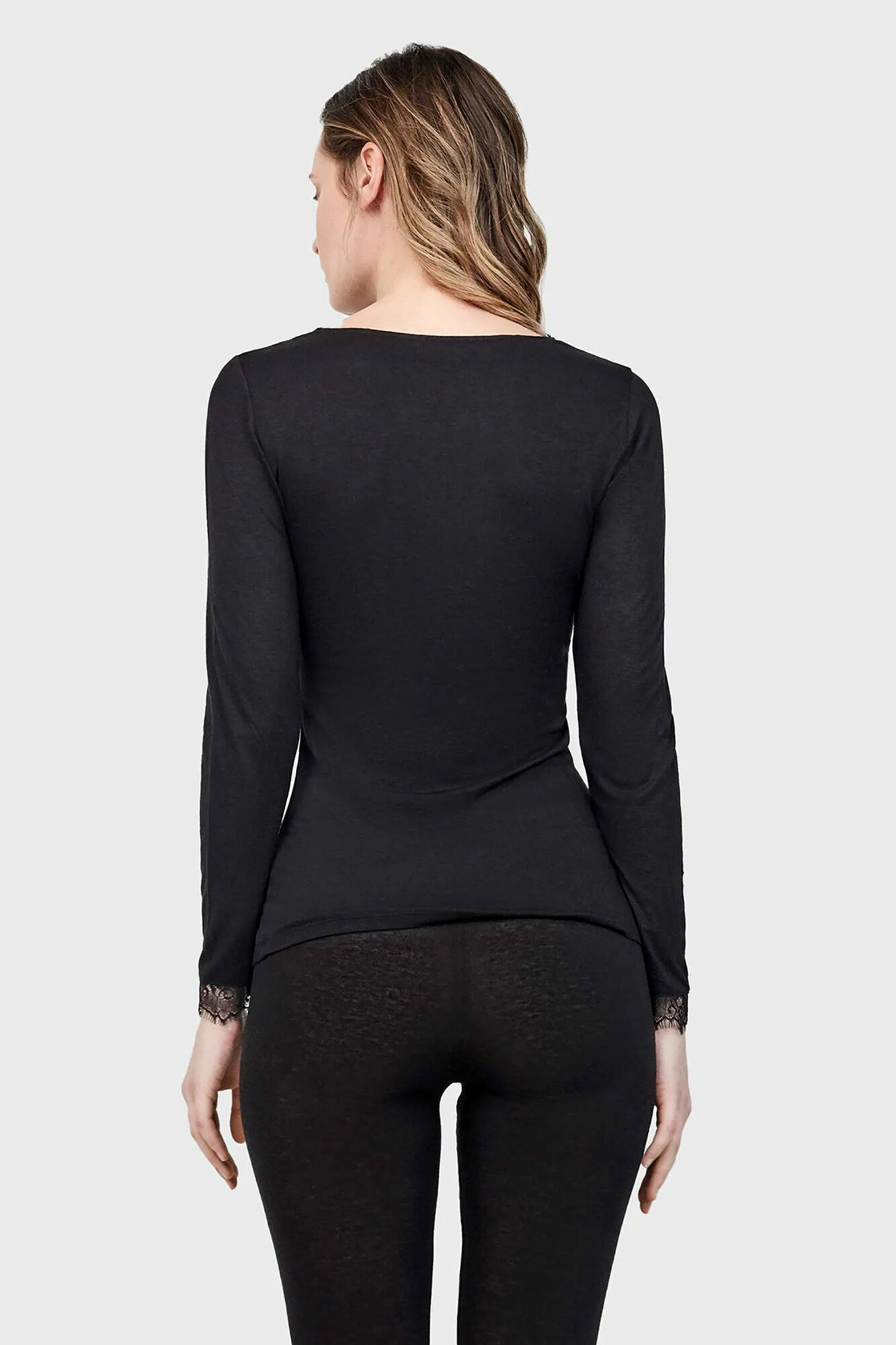 Gisela Camiseta termal cuello pico con encaje