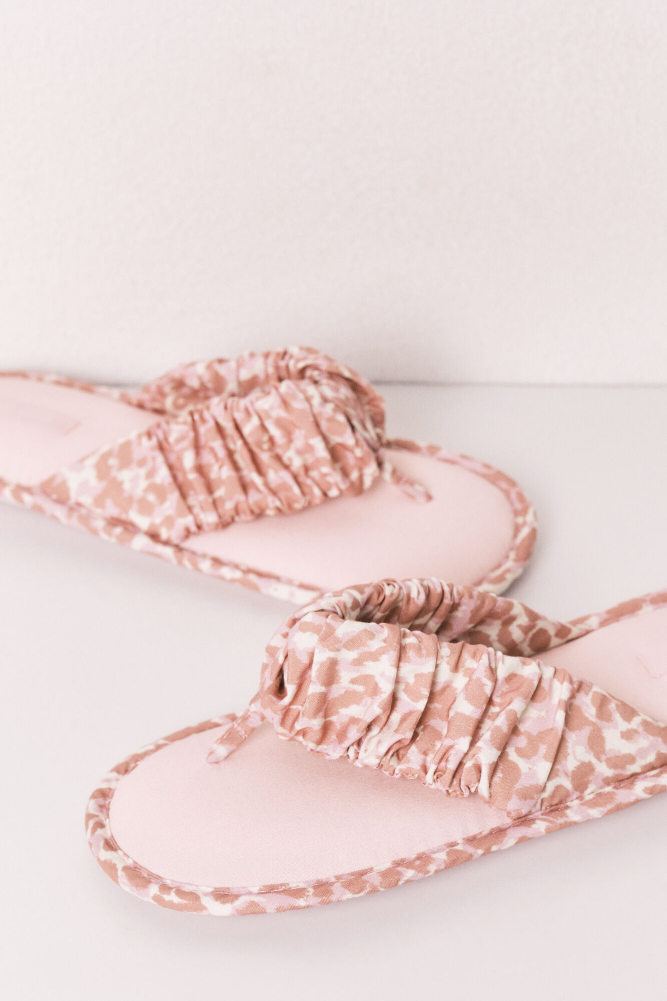Women'secret Animal print strap slippers