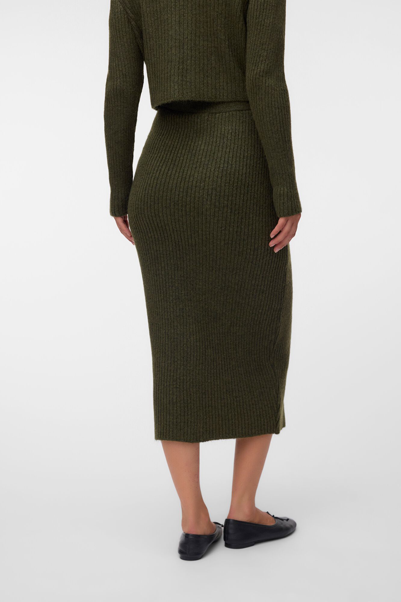Mamalicious Maternity knit skirt with buttons