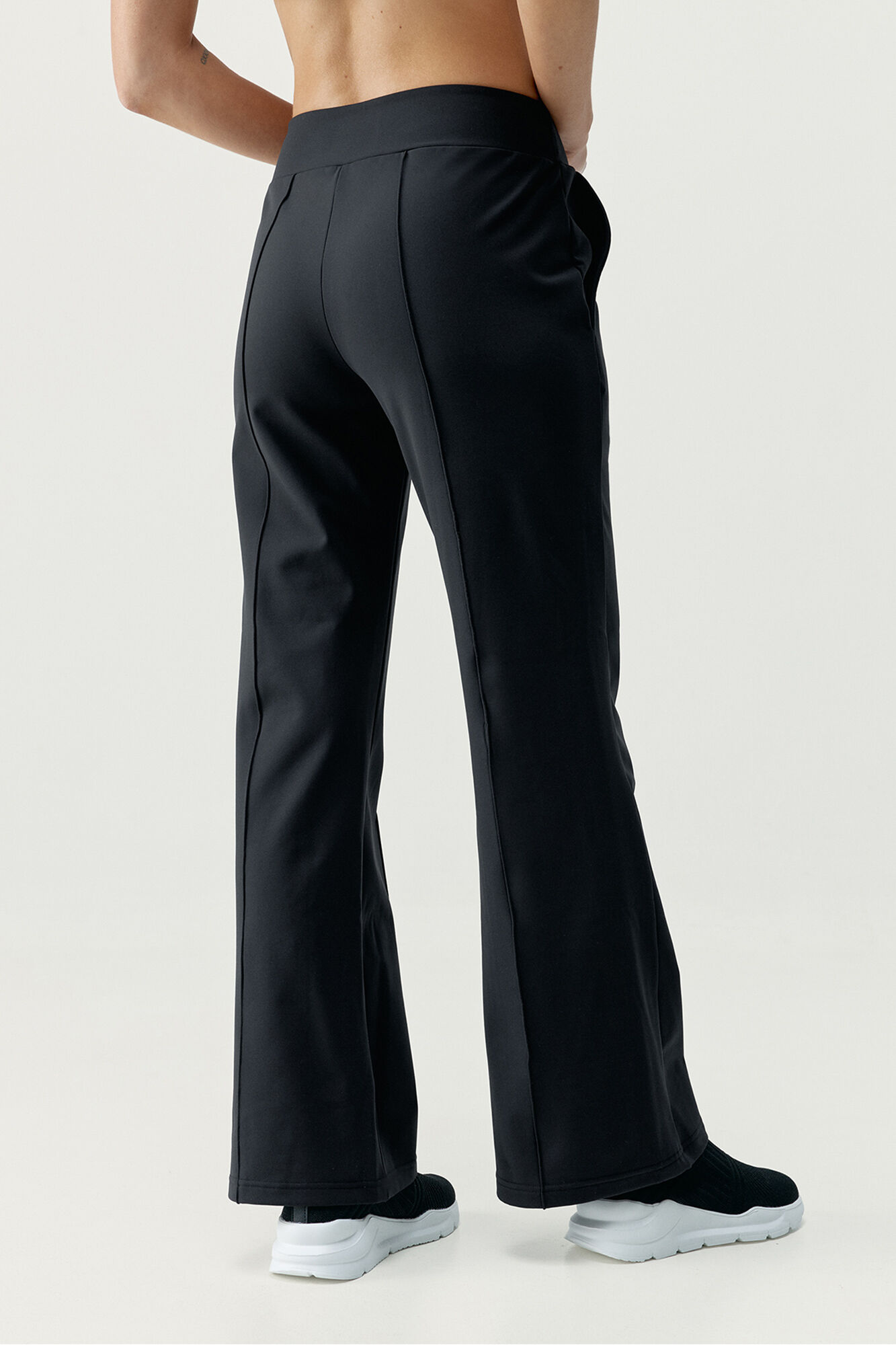 Born Living Yoga Pantal&oacute;n deportivo Leya negro&nbsp;&nbsp;