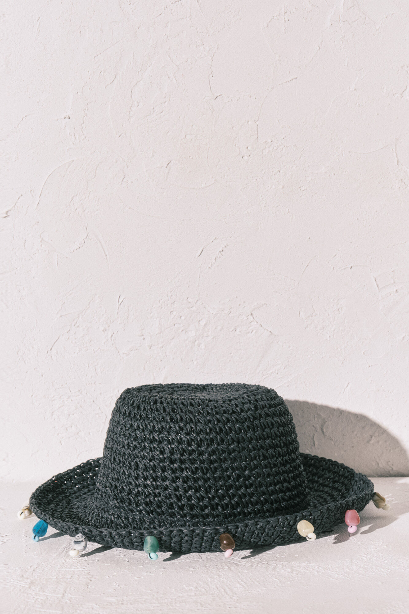 Women'secret Sombrero bucket crochet negro