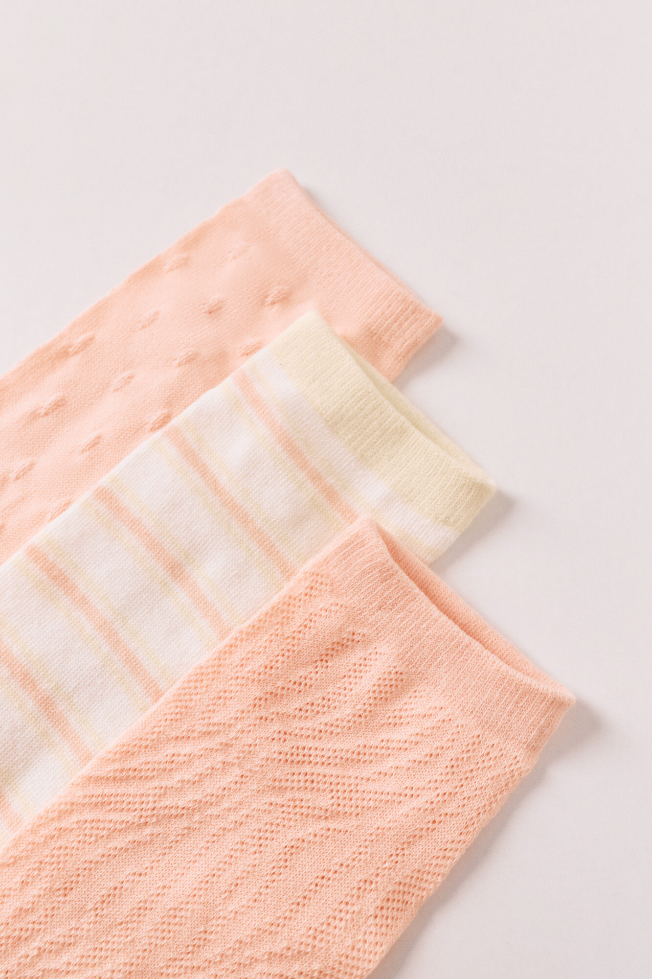 Women'secret Pack 3 calcetines cortos estampado y textura kaki