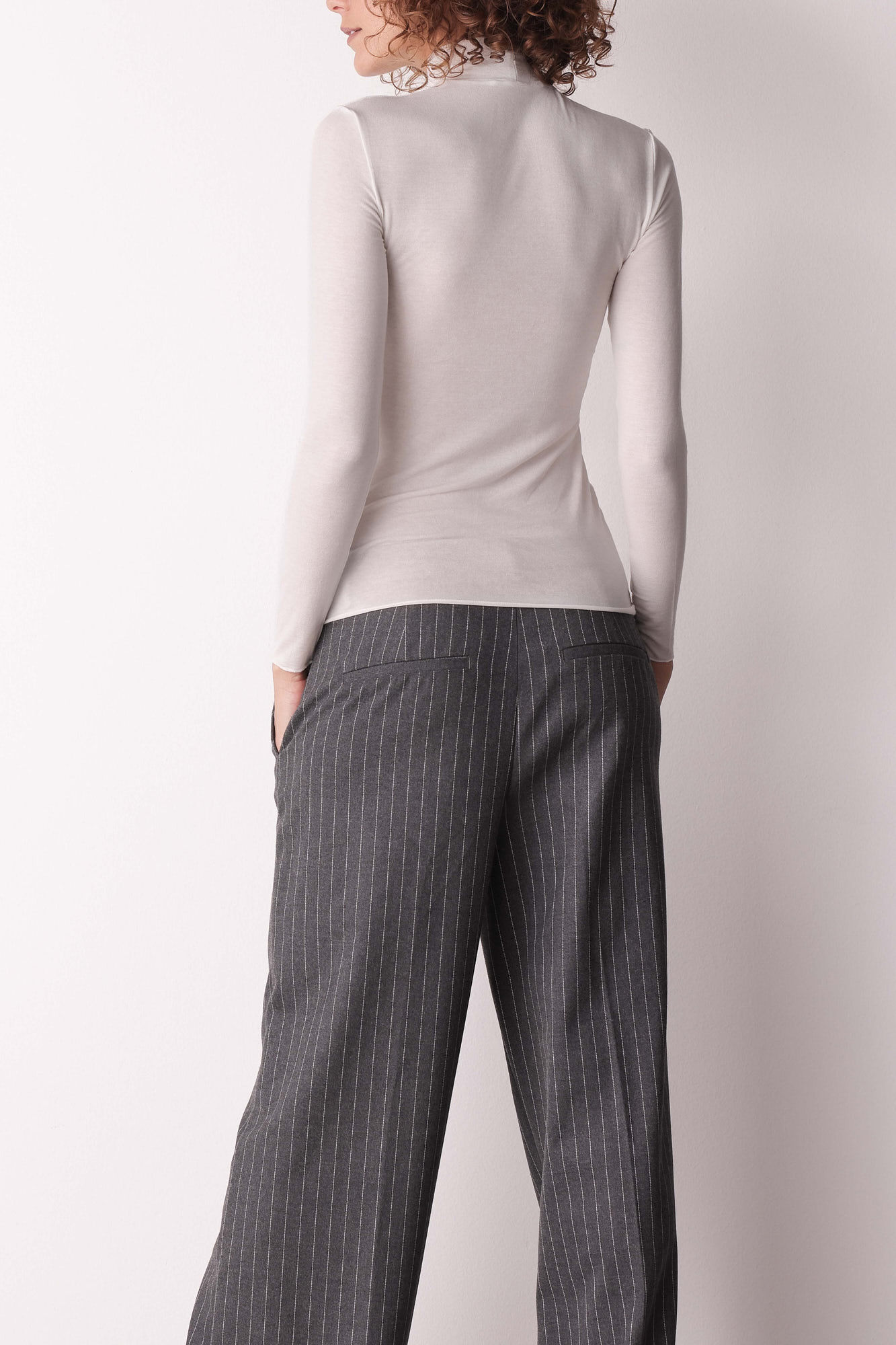 Cotonella Camiseta de cachemira nude de manga larga con cuello alto&nbsp;&nbsp;