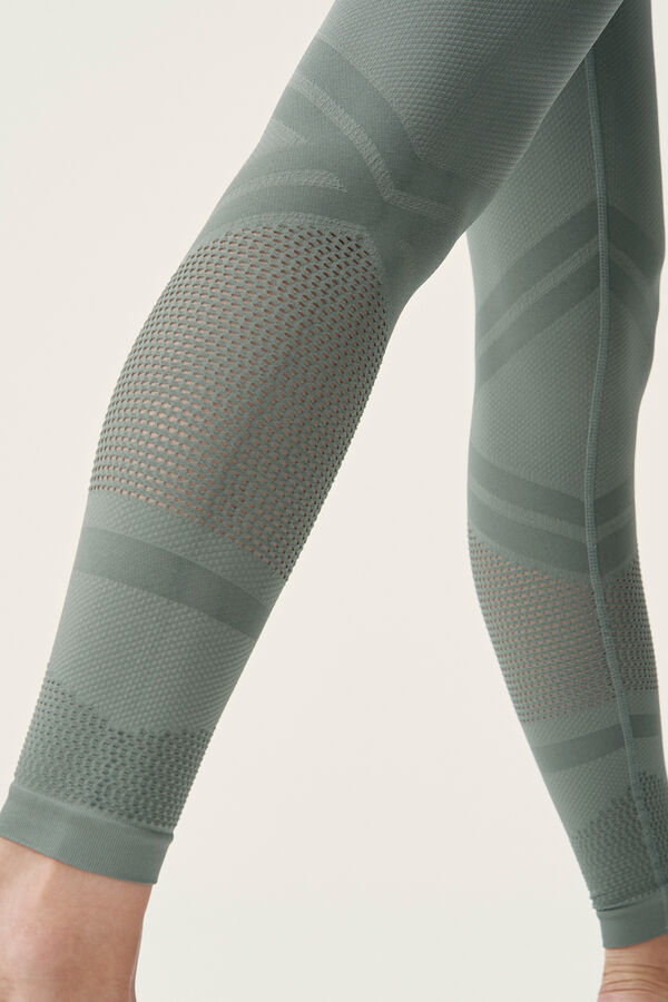 Born Living Yoga Maya Tea Leggings r&aacute;vasalt mint&aacute;s