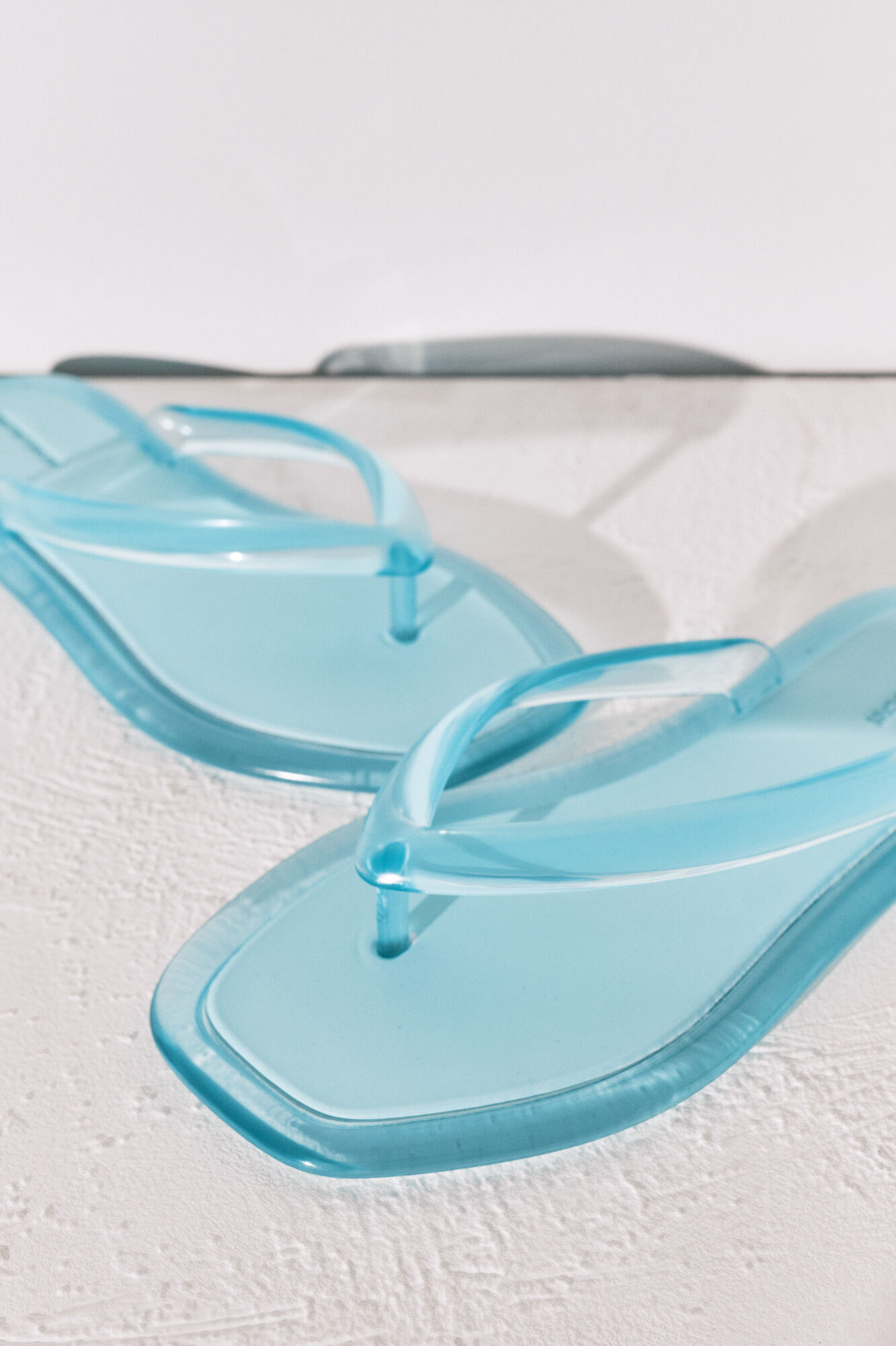 Women'secret Chanclas dedo efecto trasl&uacute;cido verde