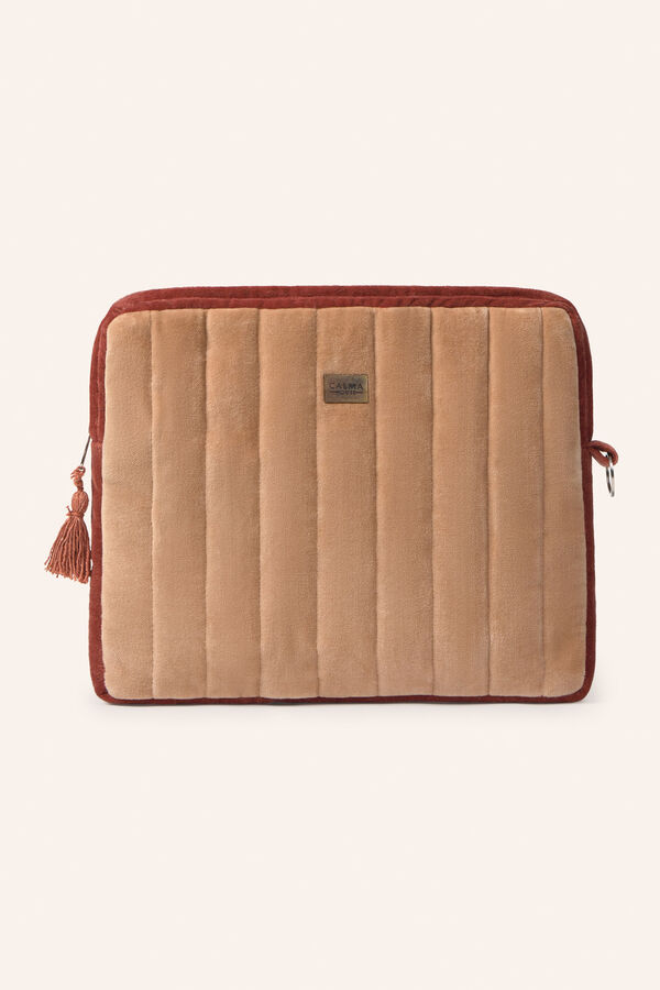 Calma House Osaka Earth-Tone Velvet Puffer Laptop Case red