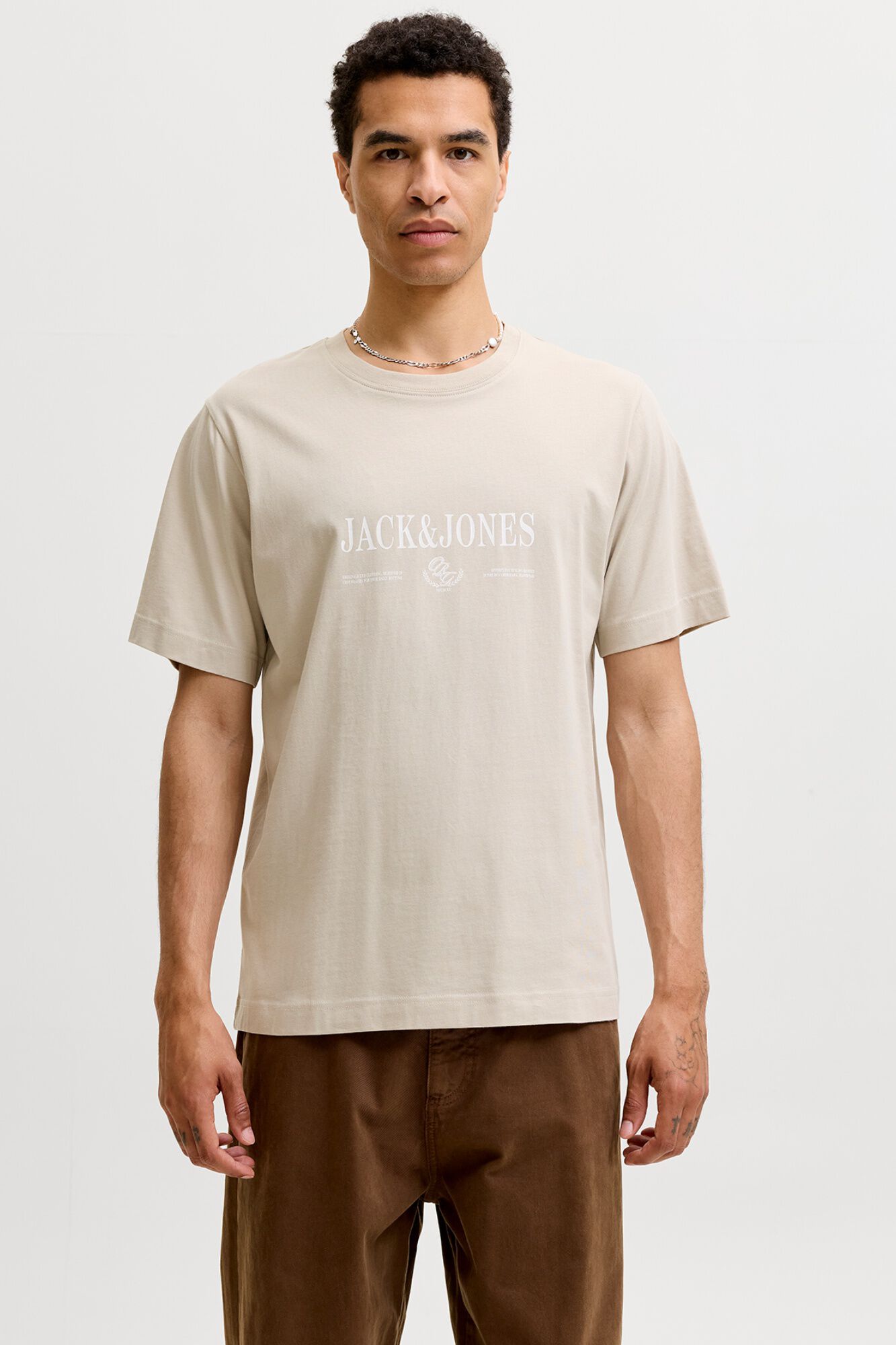 Jack & Jones T-shirt regular em algod&atilde;o