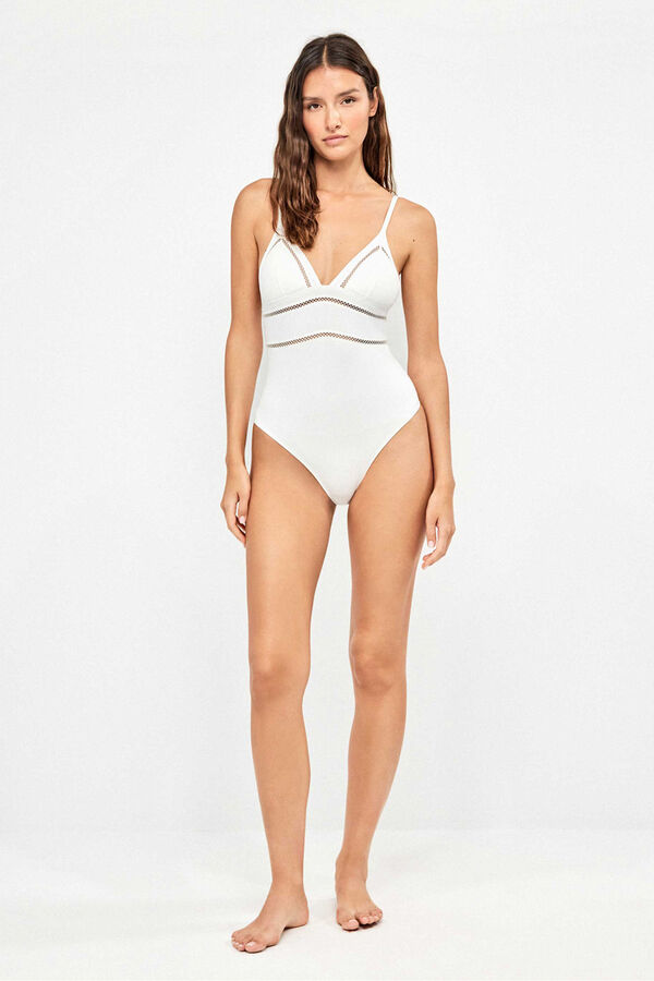 Gisela Ba&ntilde;ador triangular foam extraible marfil