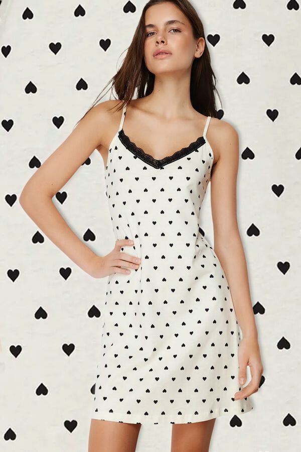 Trendyol Camis&oacute;n lencero encaje corazones marfil