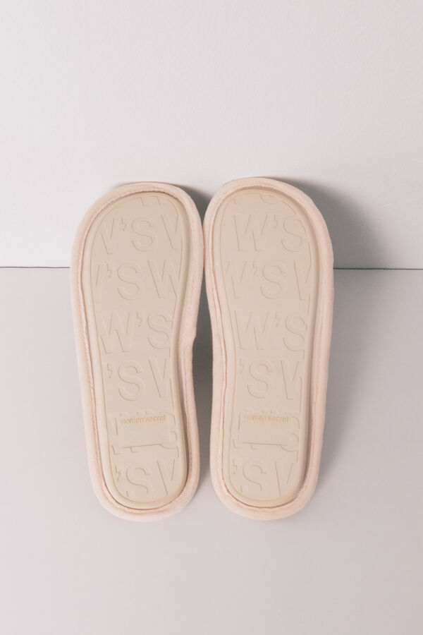 Women'secret Striped Baby Yoda slippers red