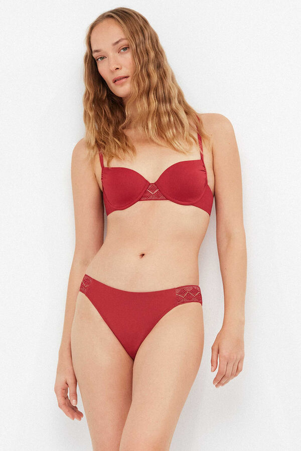 Gisela Majtki bikini z koronkowymi bokami czerwony