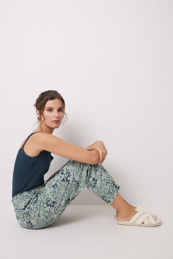 Womensecret Calça cenoura em viscose com estampa floral verde