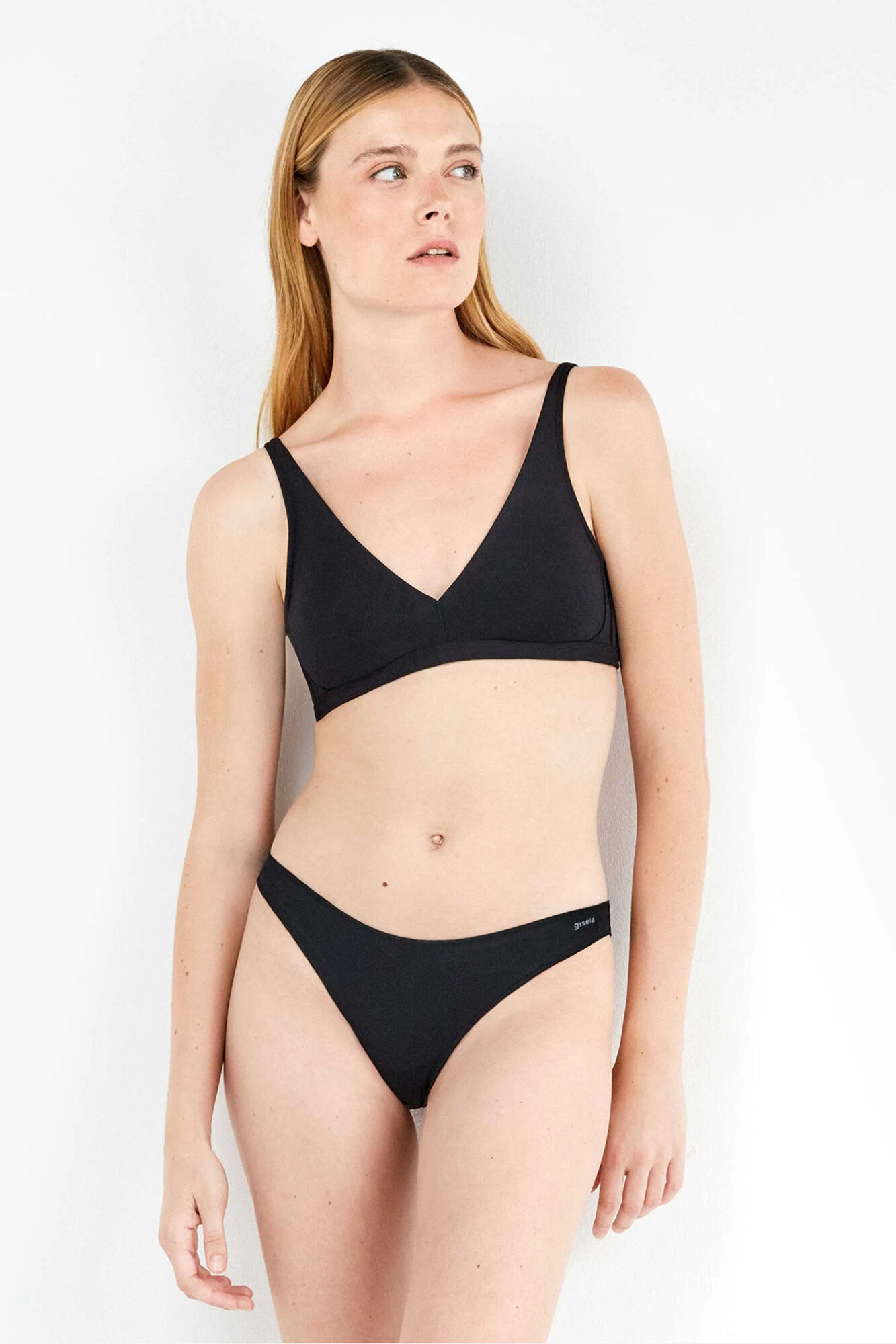 Gisela Alapvető bugyi