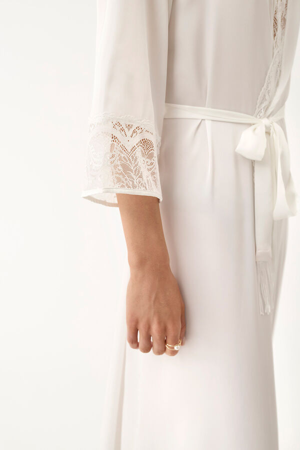 Promise Bata kimono larga lencero blanco marfil