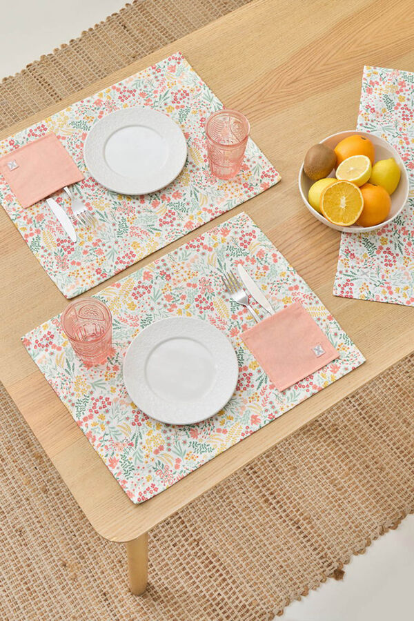 Textura Einzelne schmutzabweisende Blumen aus Baumwolle mit Print