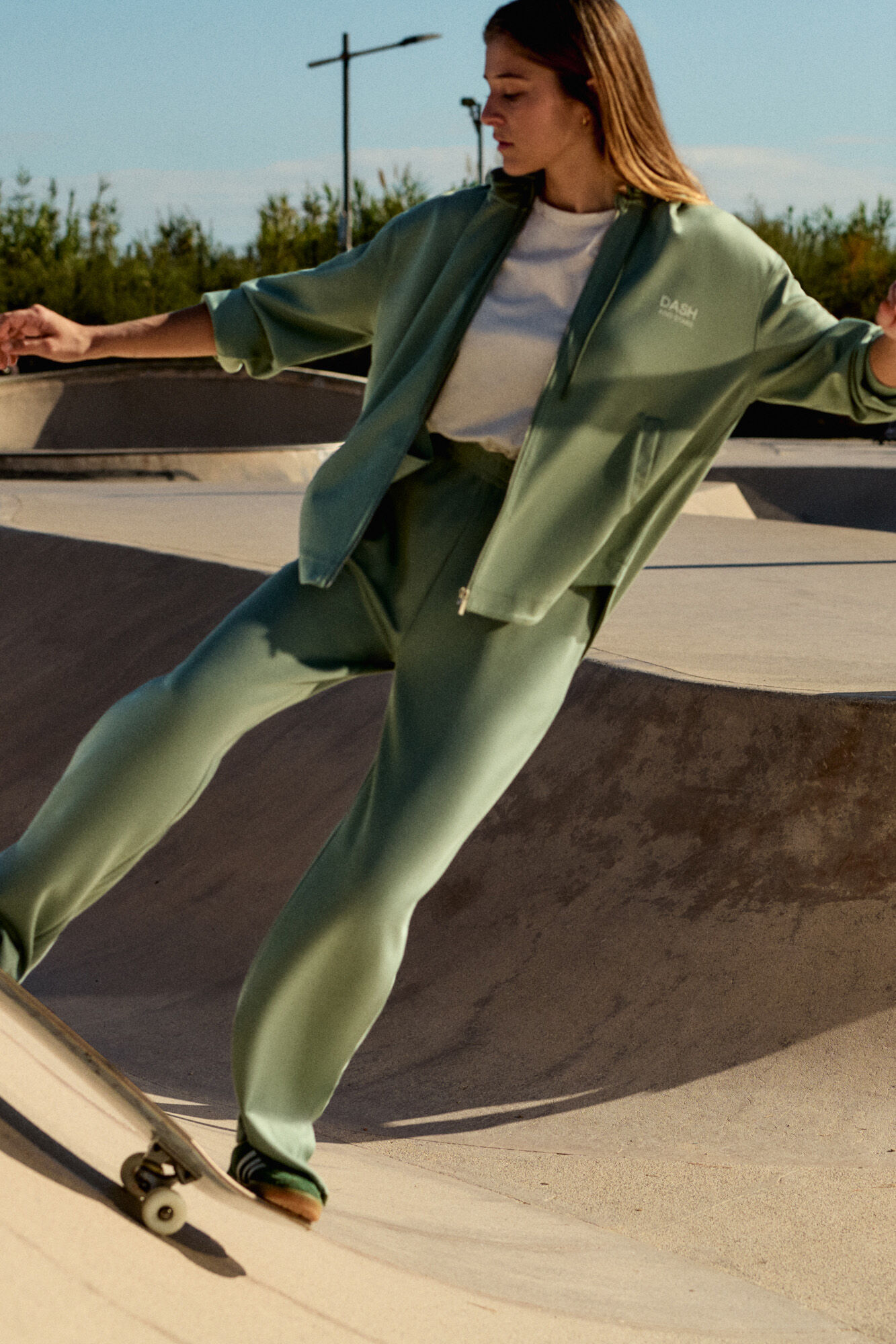 Womensecret Conjunto de chaqueta, camiseta y pantal&oacute;n 