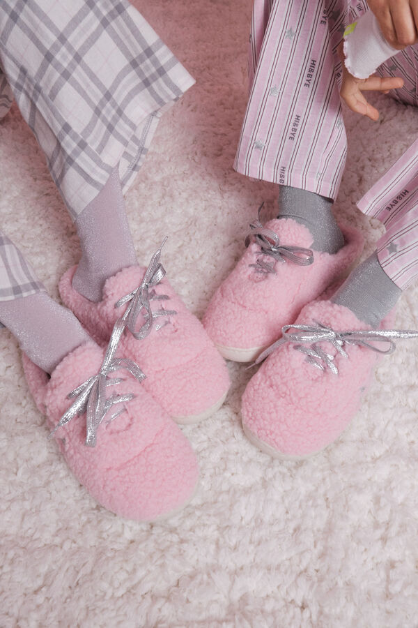 Womensecret Logo and slippers set 