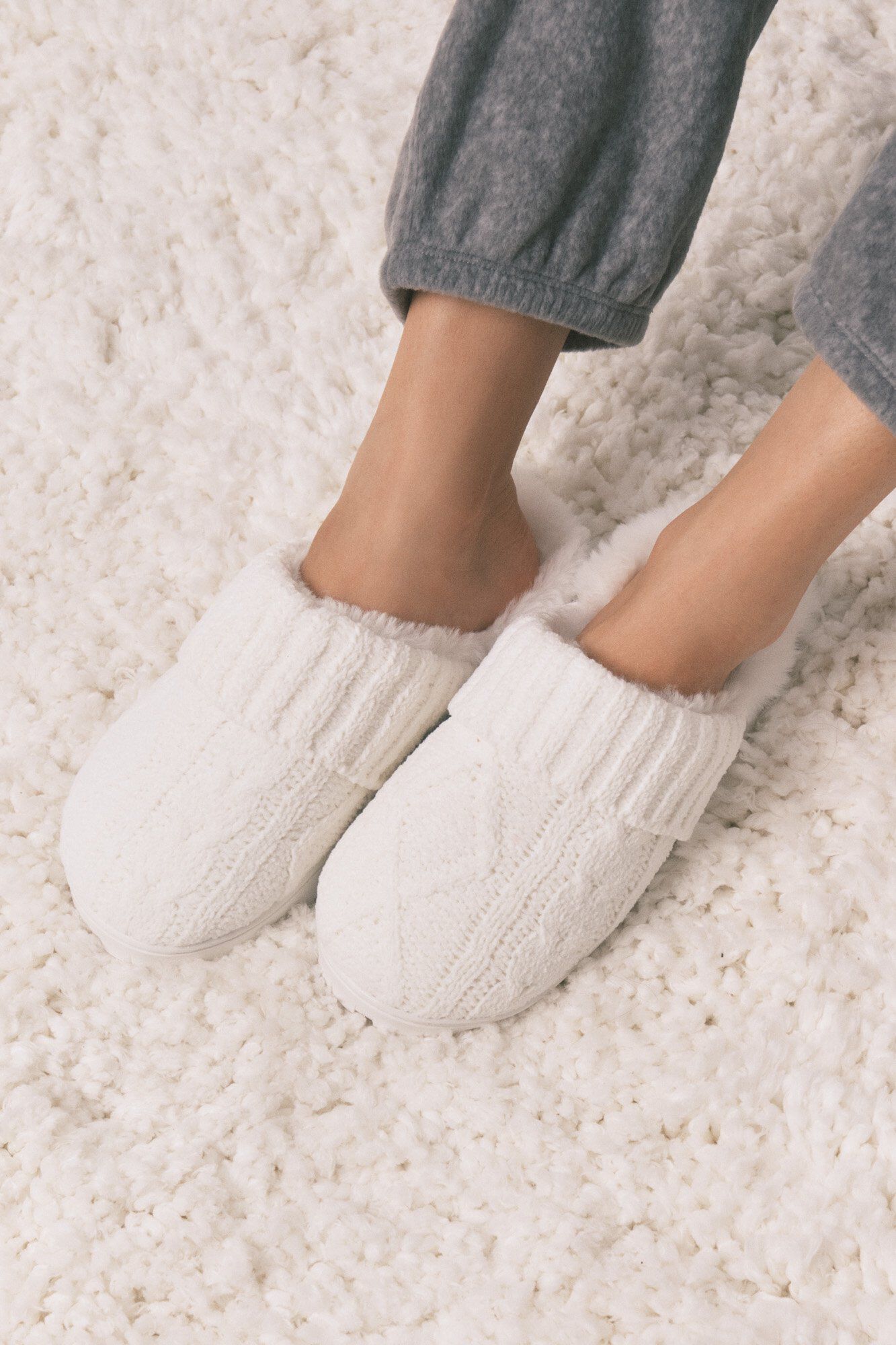 Womensecret Slippers and fabric set 