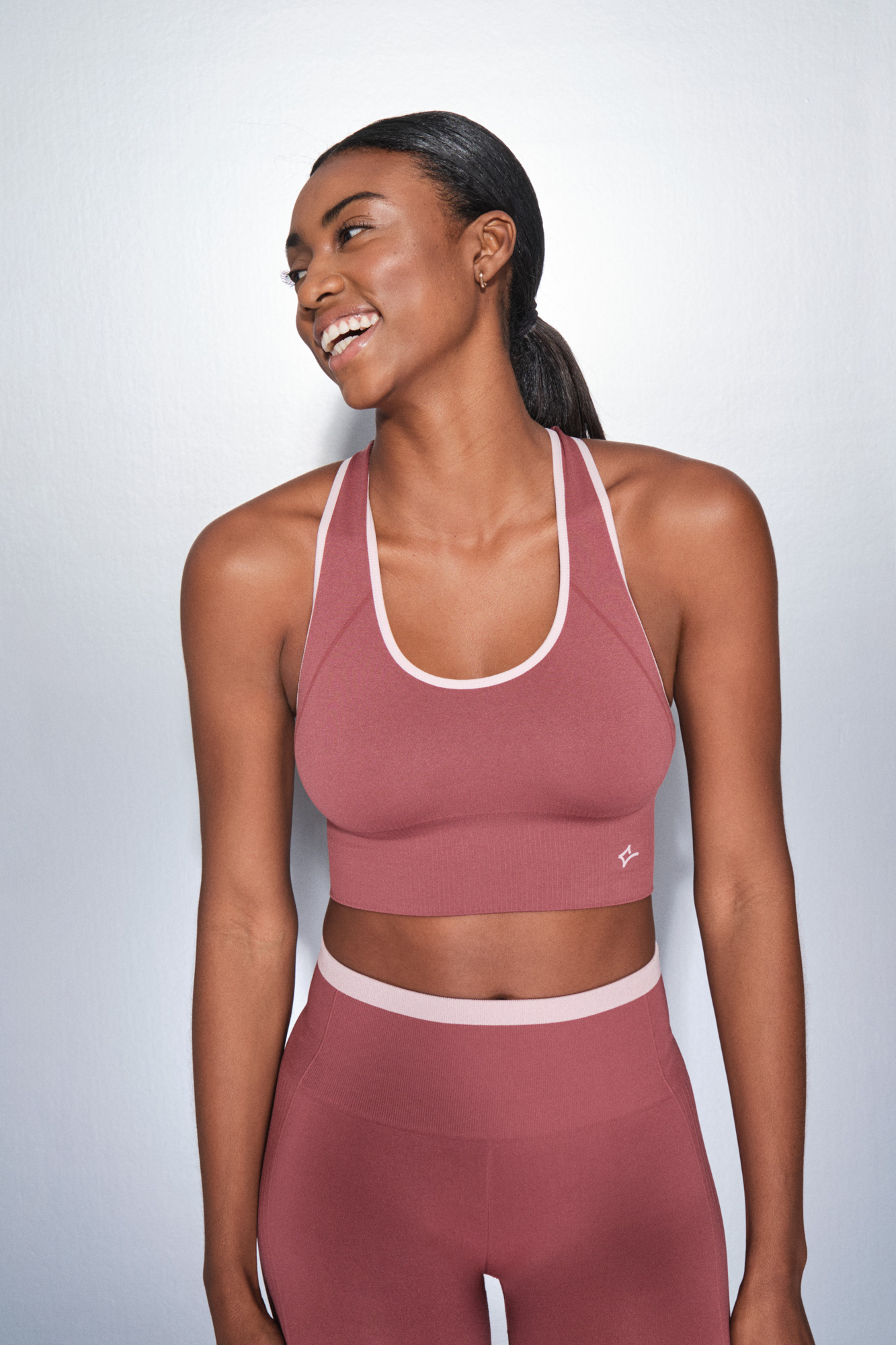 Soutien-gorge De Sport Léger Amazon Essentials - Encolure Cœur, Ultra Doux, Maintien Léger (bonnets A à C) - 13