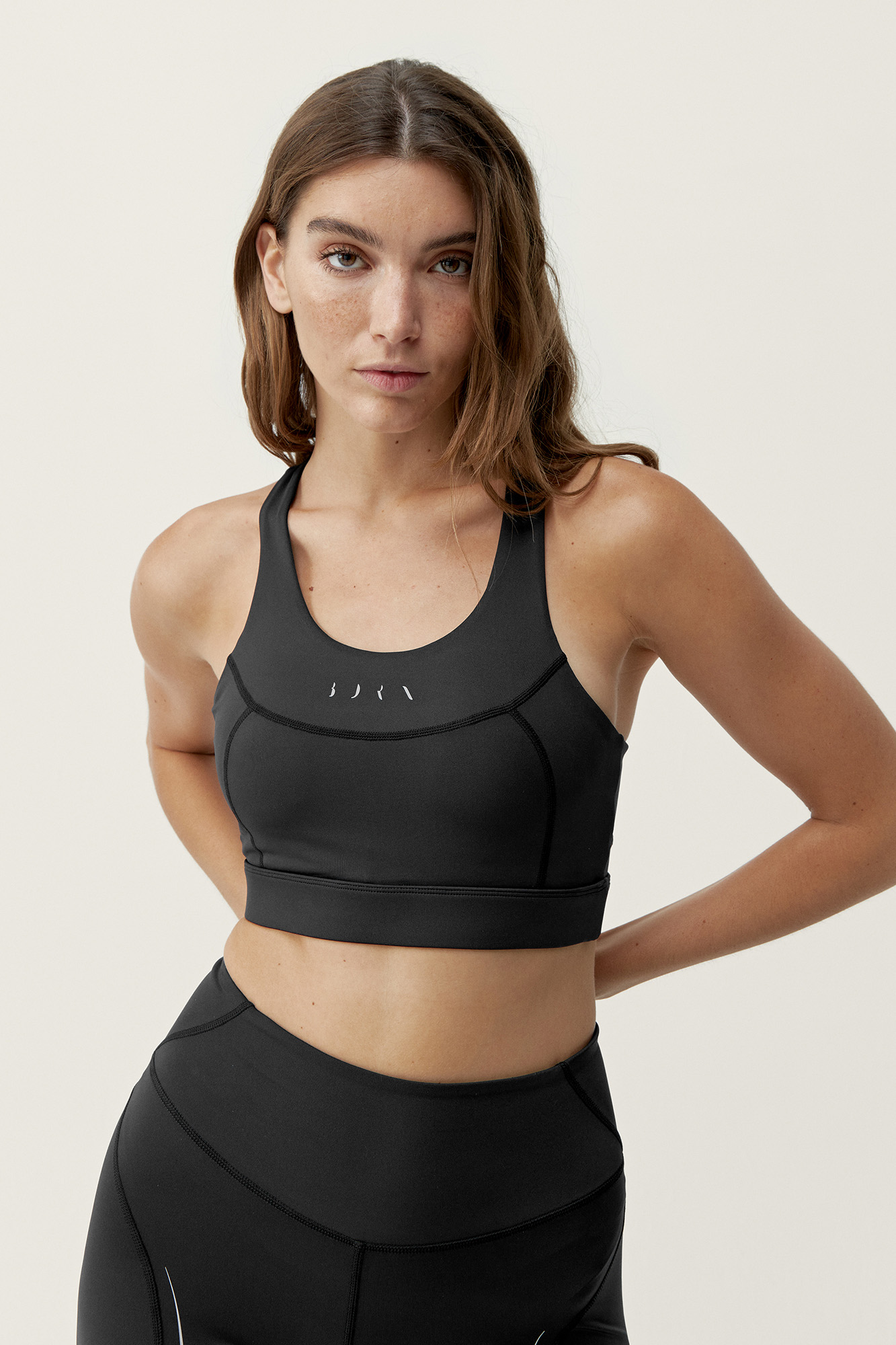 Top Becky Black | Tops deportivos para mujer | WomenSecret