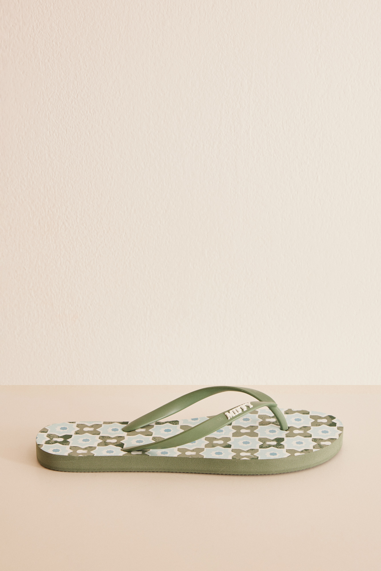 Chanclas estampado Miffy | Calzado de mujer | WomenSecret