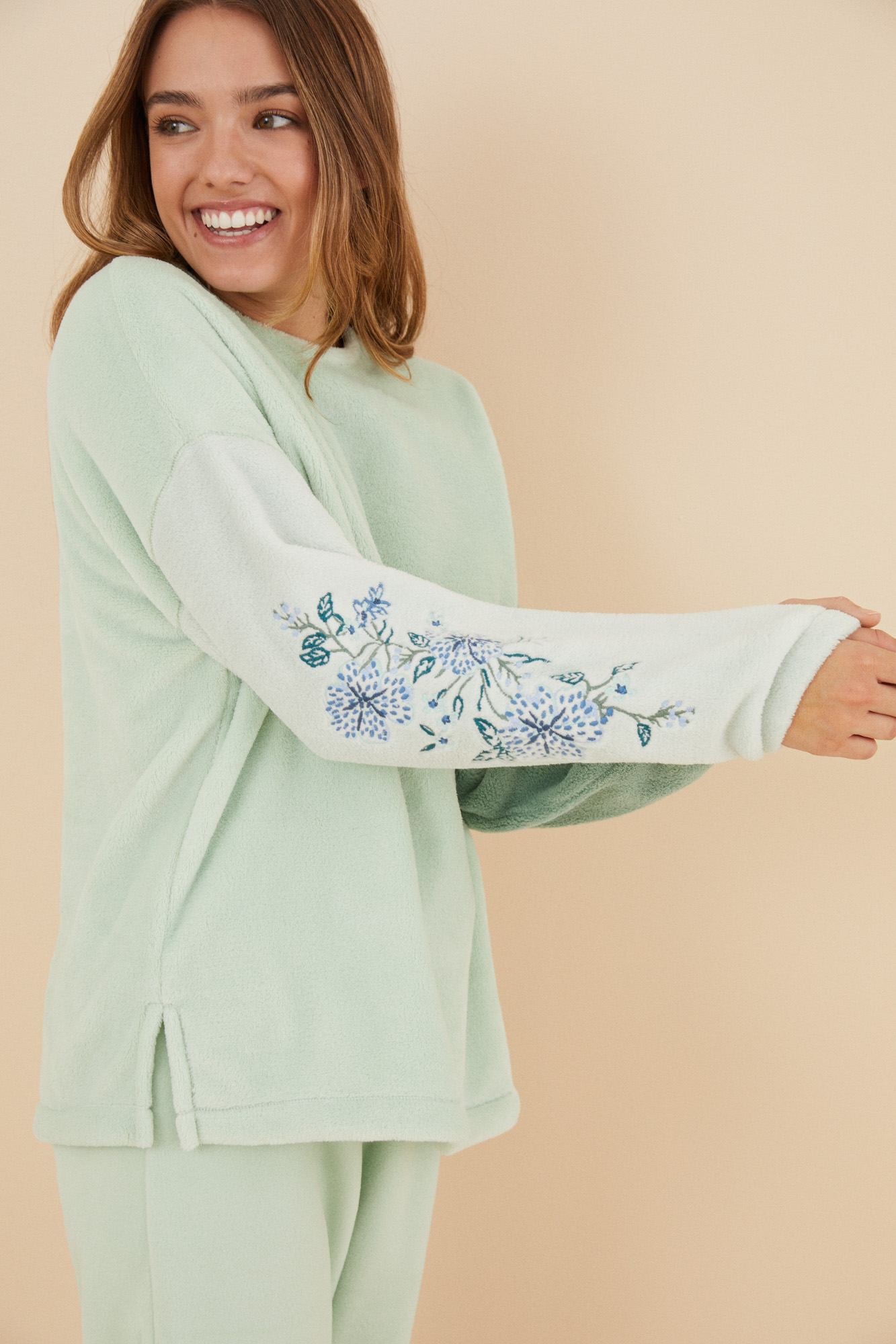 Pijama polar verde flores | Ropa de dormir de mujer y homewear | WomenSecret