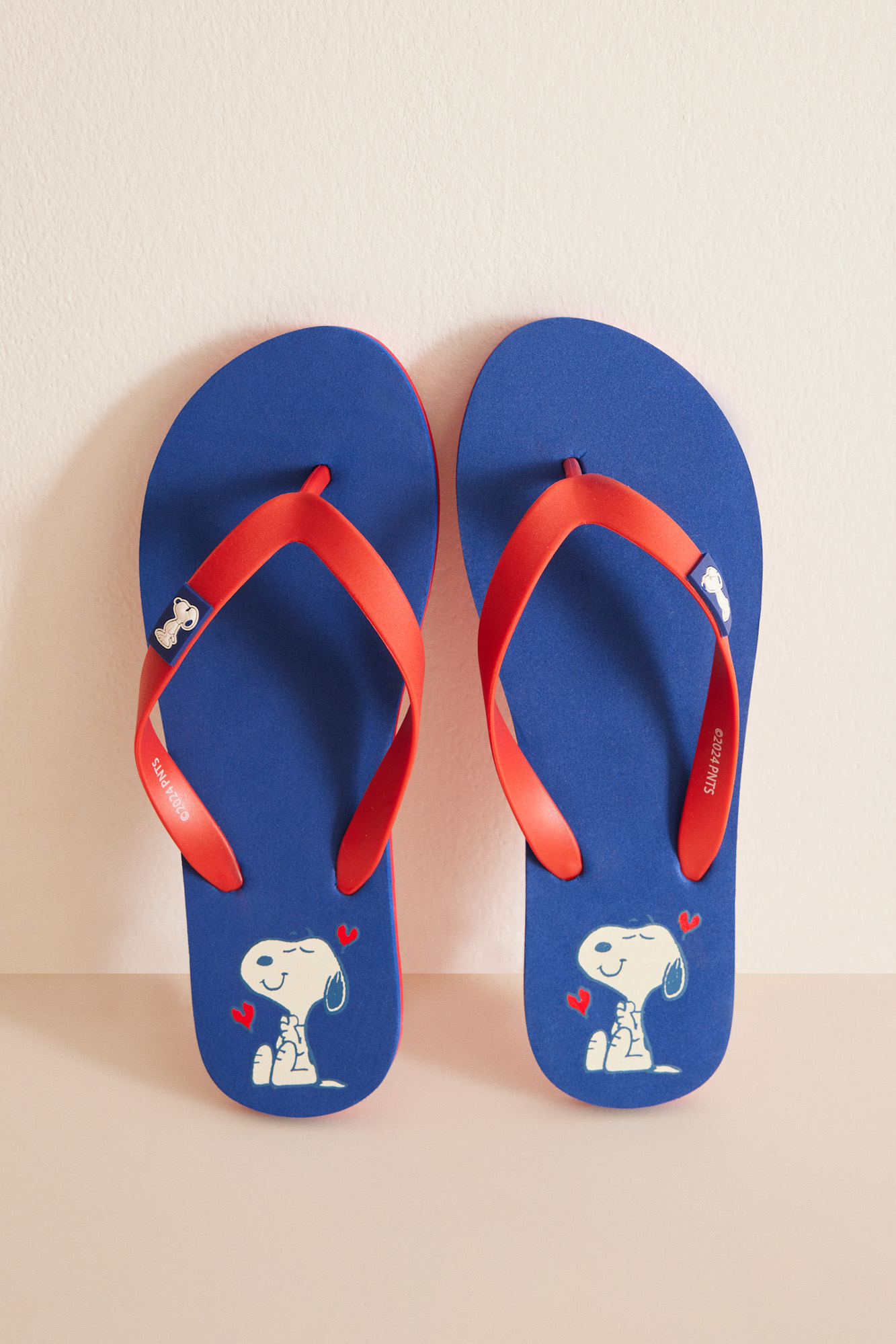 Snoopy flip flops on sale