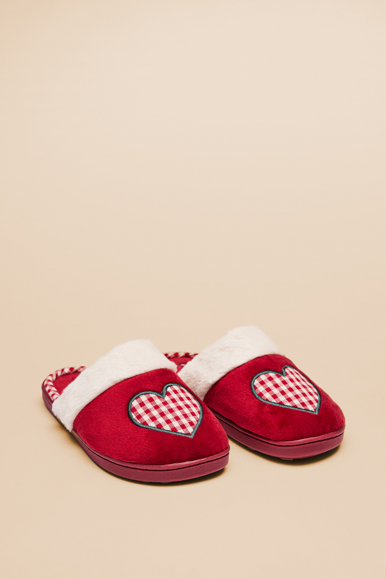 Zapatillas casa corazón vichy | Calzado de mujer | WomenSecret