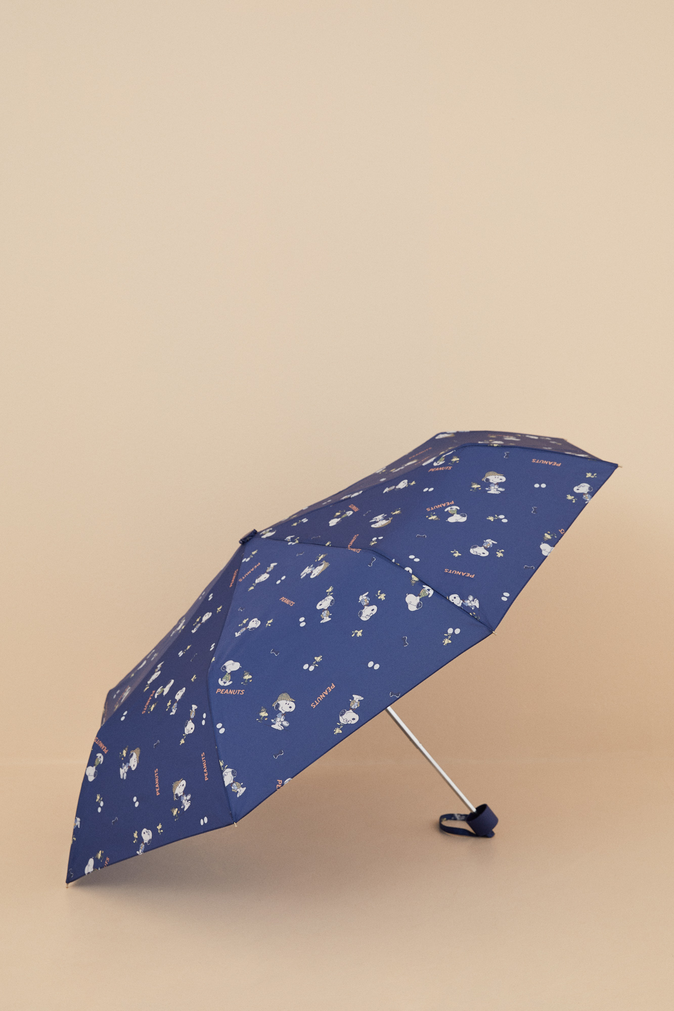 Paraguas plegable Snoopy | Complementos y accesorios de mujer | WomenSecret