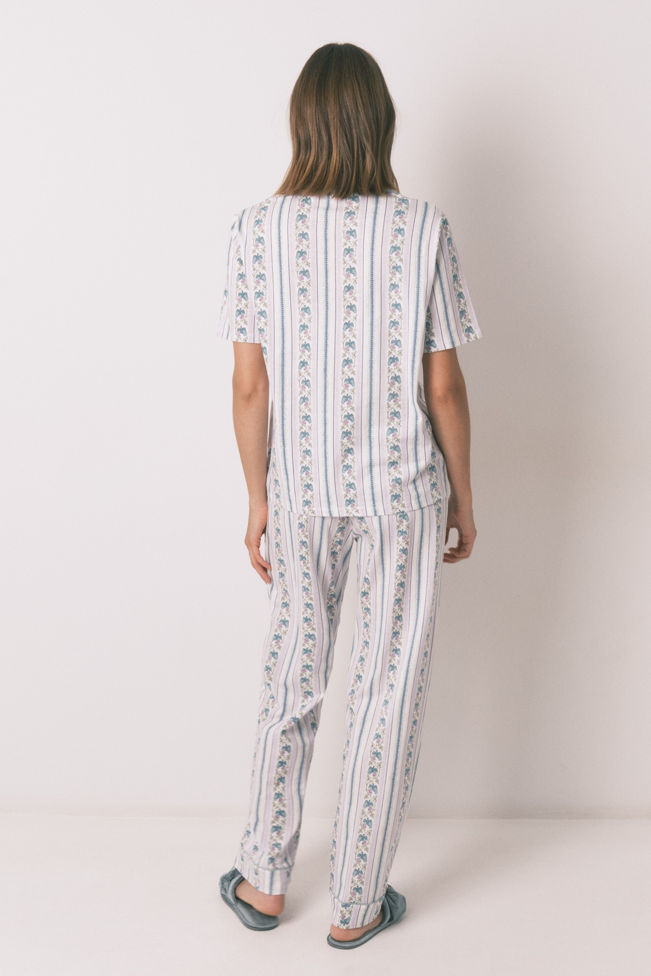NORMANN-Wäschefabrik Damen Capri Pyjama Kurzarm Und Mit Spitzenbesatz- Auch In Übergrössen Bis Grösse 60/62-191 204 90 838, Farbe:blau, Größe2:36/38