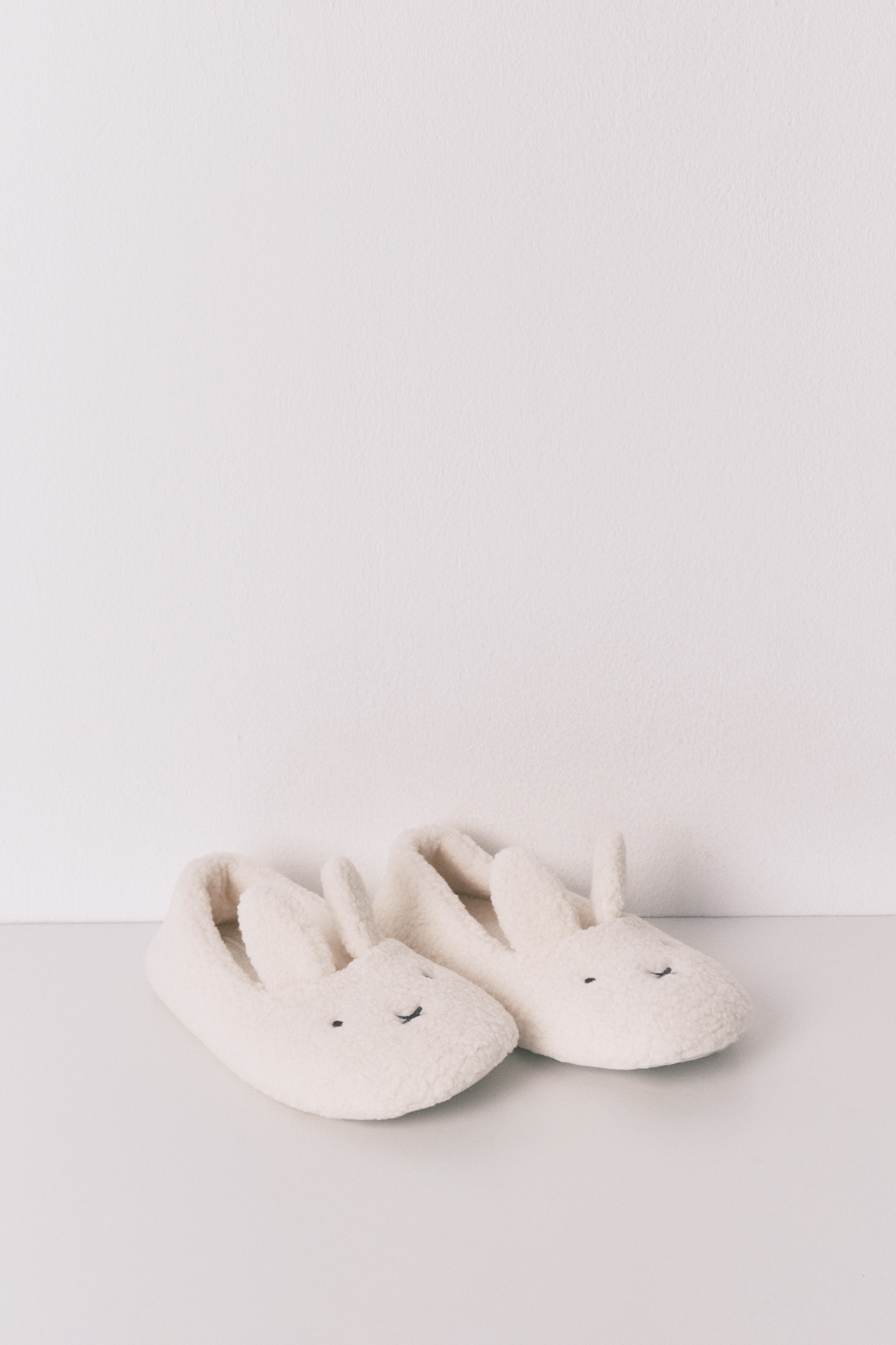 Miffy Ballerinas Hausschuhe aus Lammfell Hausschuhe und