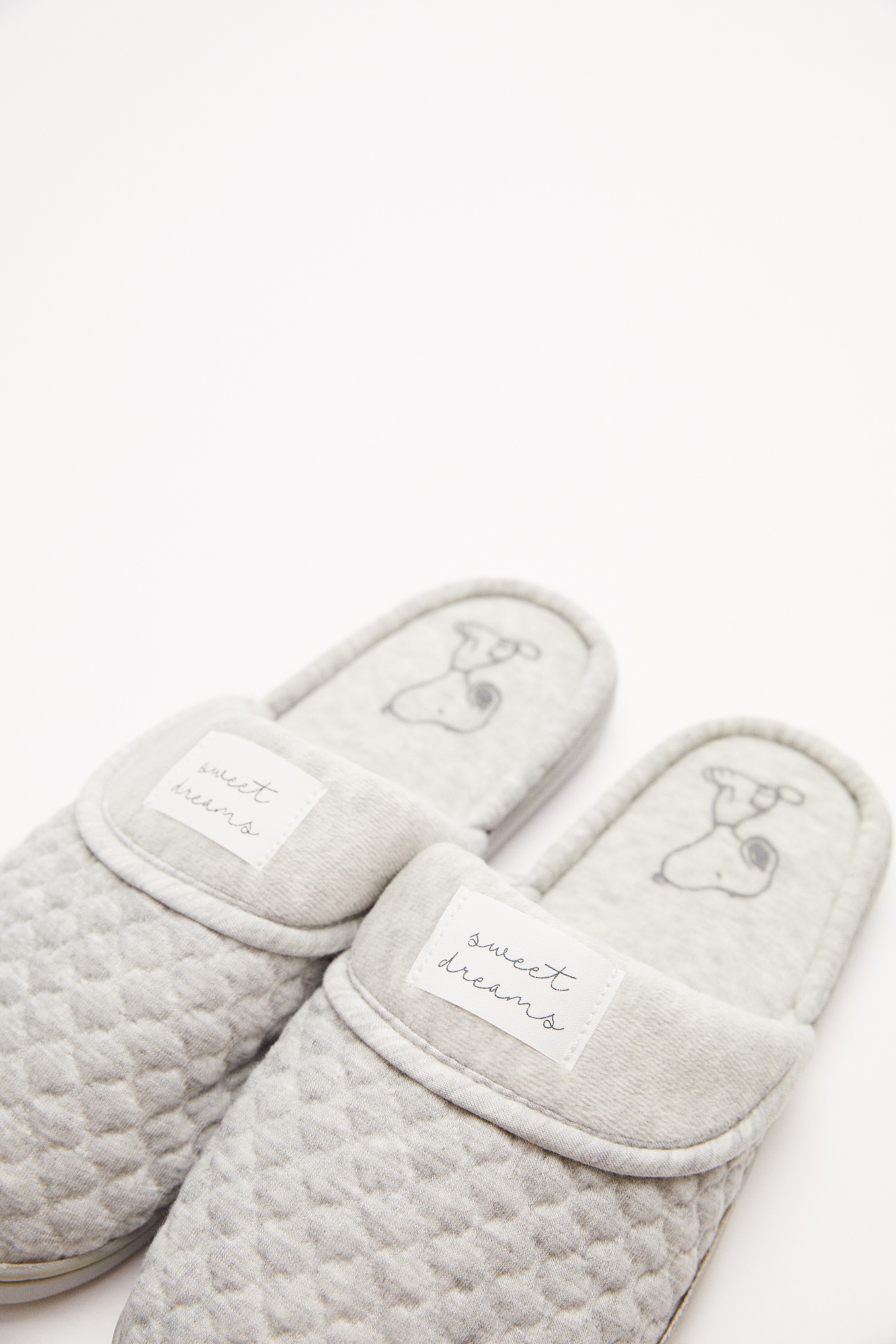 Zapatillas acolchadas gris | Accesorios | WomenSecret